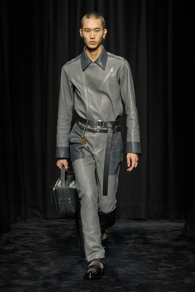 Look 30
